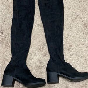 Mid Thigh Black Suede Divided Boots